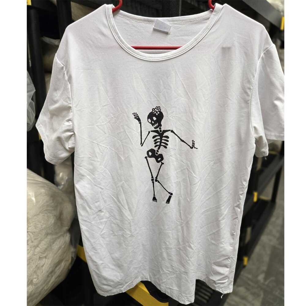 COOL WHITE SHORT SLEEVE TEE. FUN SKELETON LOGO-COTTON-SPANDEX SIZE LARGE